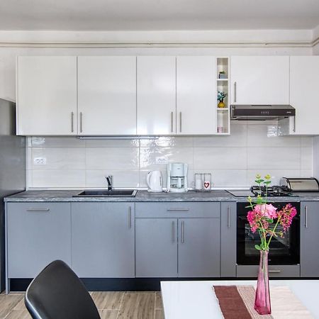 Apartment Tisno 5130C 外观 照片