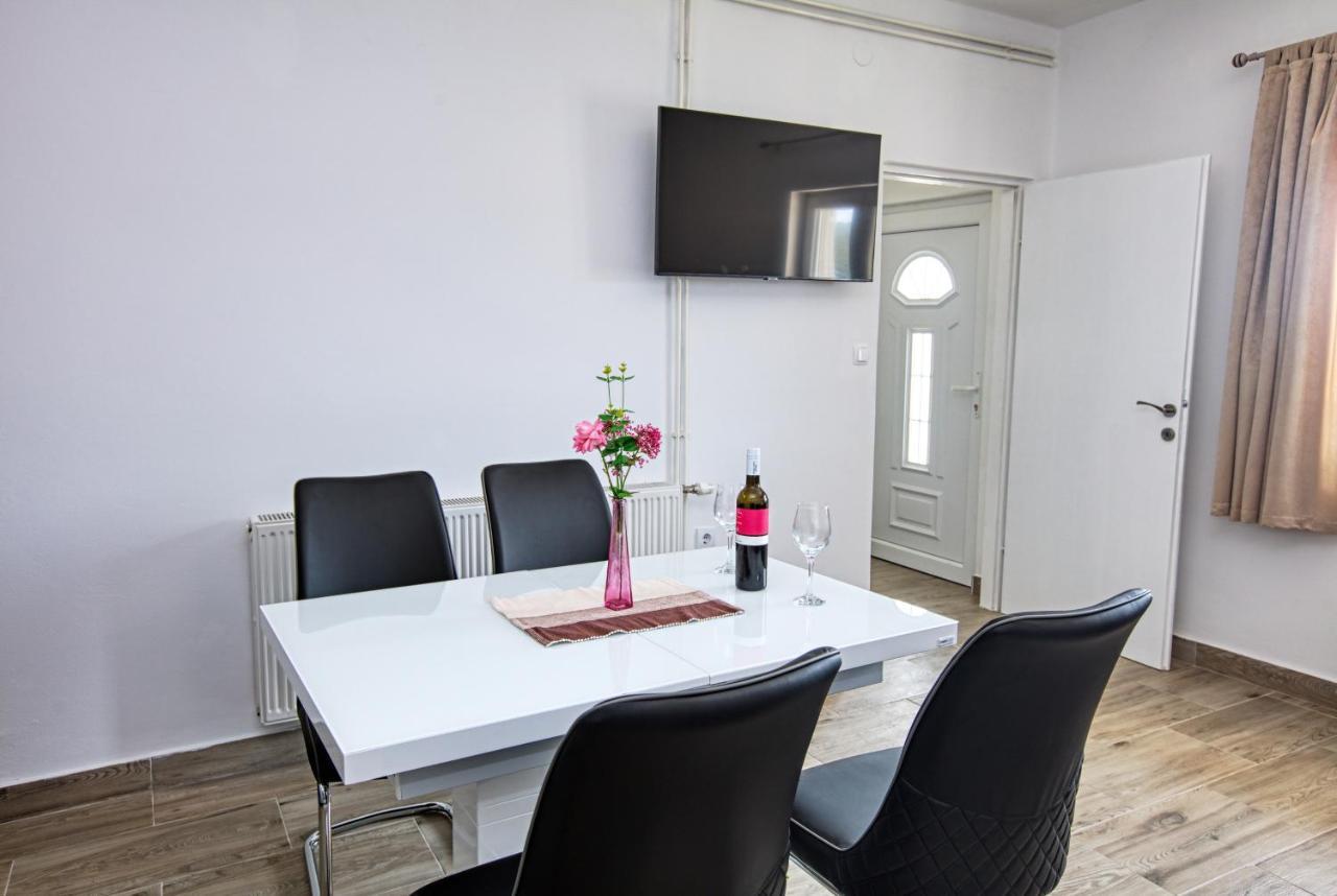 Apartment Tisno 5130C 外观 照片
