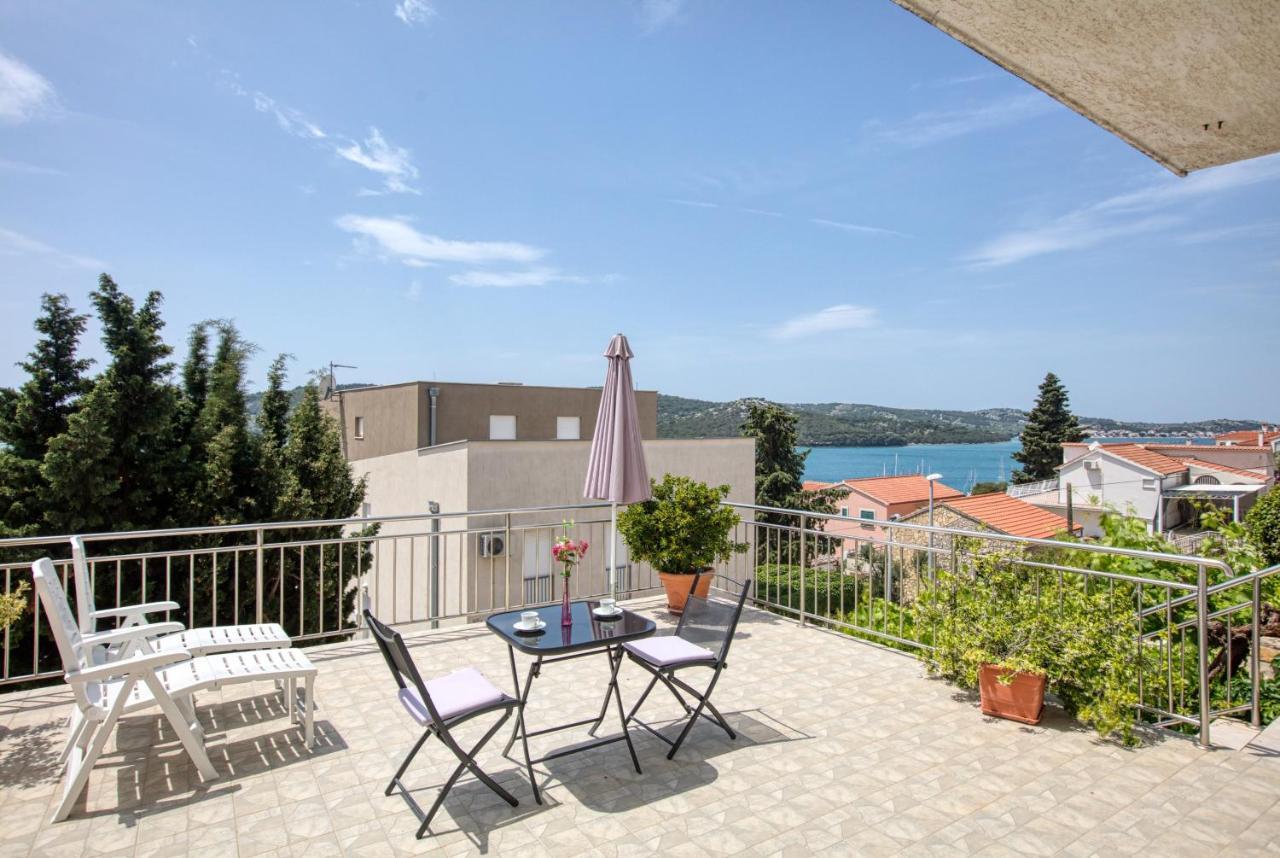 Apartment Tisno 5130C 外观 照片
